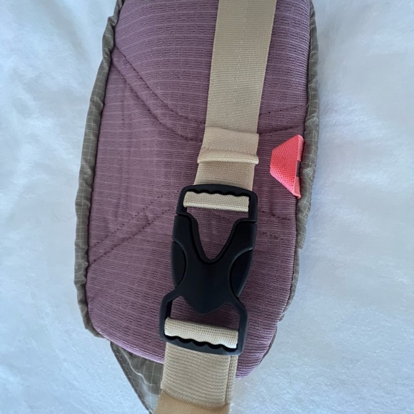 Ultralight Black Hole Mini Hip Pack - Picture 4 of 5